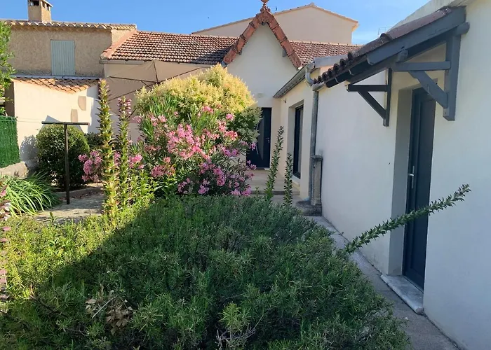Petite Maison Avec Cour Pres Du Centre